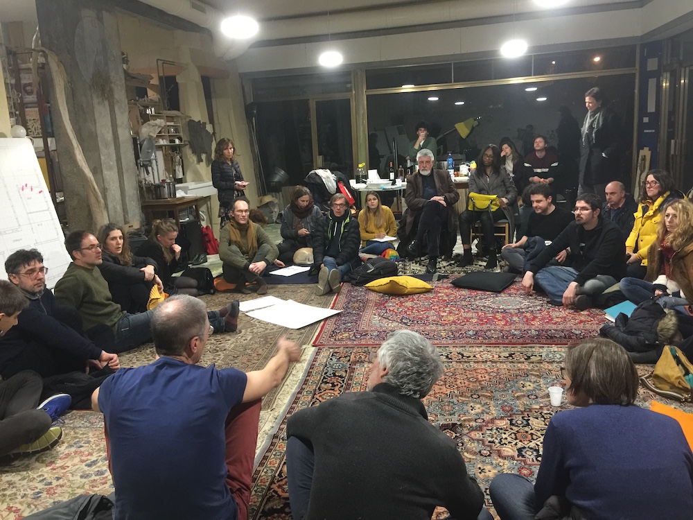 05 nasce un gruppo per inventare la casa di quartiere, un vecchio edificio che il Comune ha acquistato con l’intenzione di riqualificare e dedicarlo a servizi per la cittadinanza gruppo di quartiere